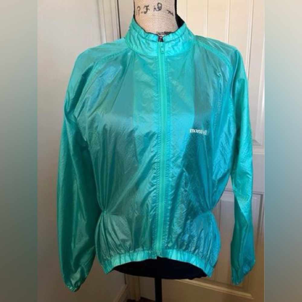 Women's Mont-bell Light Wind Jacket Windbreaker / Jacket / Coat size (S)